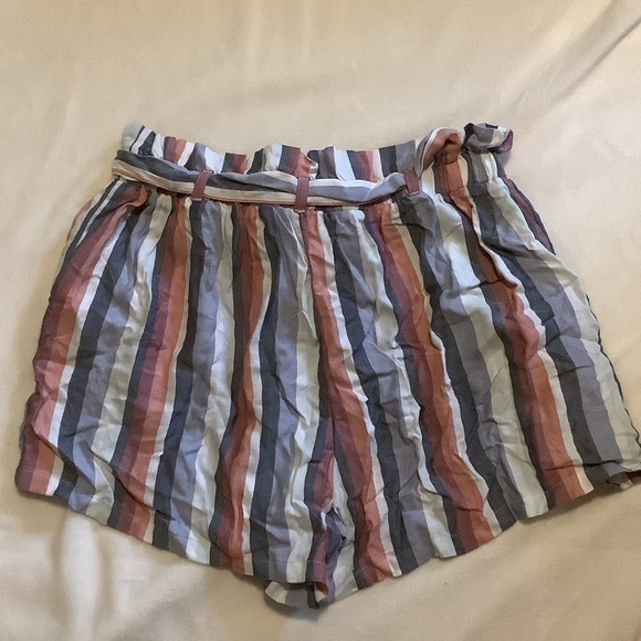 Hollister High Waist Striped Shorts - Pink, Gray, White - Picture 2 of 3